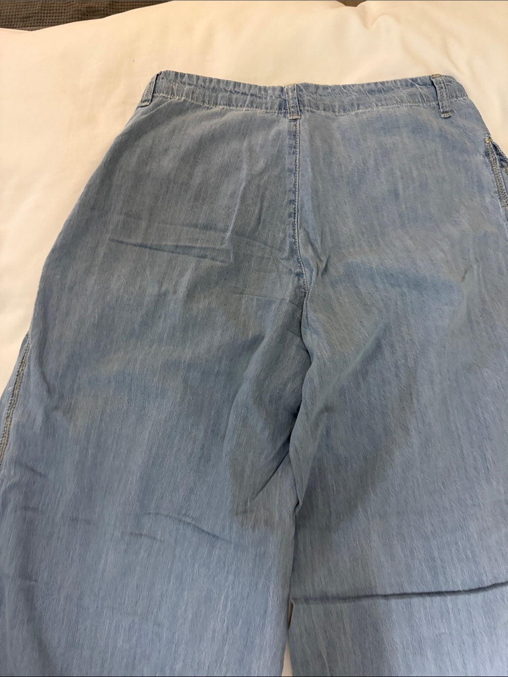 Women’s Light Blue Wide-Leg Flare Jeans - Picture 5 of 5